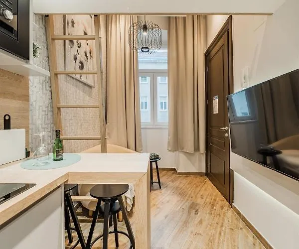 Apartment Zeus Design Mini Holliday Embel #23
